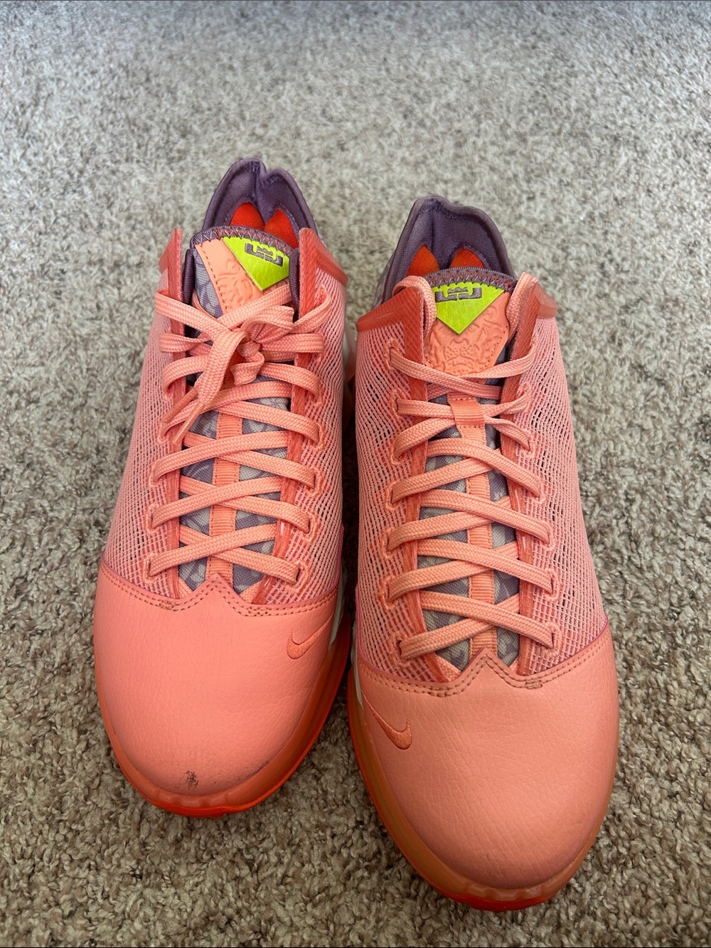 Nike Coral Pink Mesh LeBron James women’s basketball Shoes size 8.5.